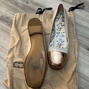 Authentic Gucci flat shoes size 41. Worn once. Comes with box, and dust bag.